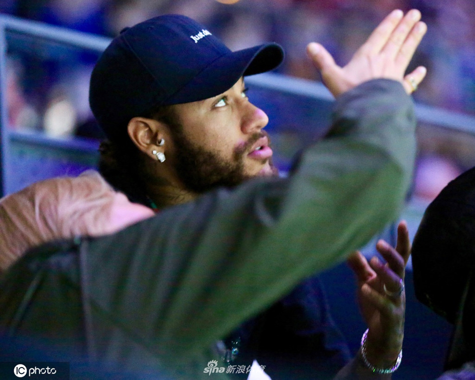 从纳达尔连续十二场比赛得分超过比分优势明显到广厦男篮集结日战术微调，内马尔在巴塞罗那比赛中爆冷的简单介绍